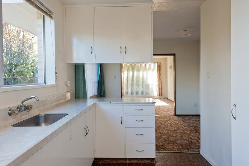 1/72 Lakewood Drive, Burwood, Christchurch - Carousel 2