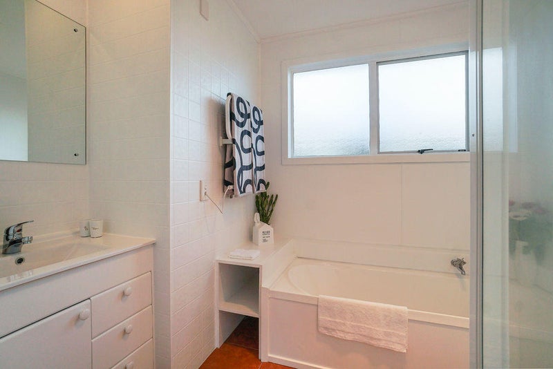 1 Frostbite Place, Ranui, Auckland - Carousel 15