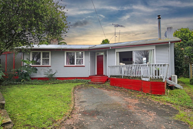 8 Manapouri Place, Glenview, Hamilton - Carousel 1