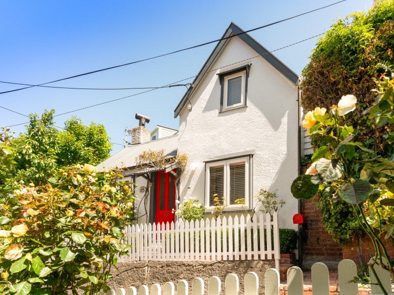 27 Ascot Street, Thorndon, Wellington - Carousel 1