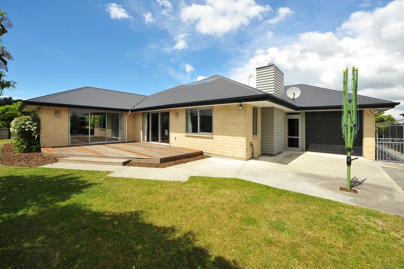4 Woodhaven Place, Parklands, Christchurch - Carousel 2
