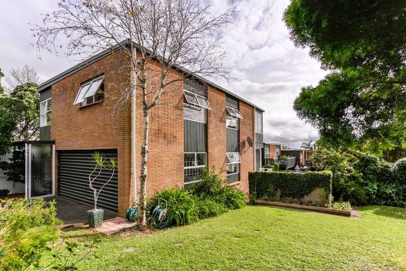 1/101 Marine Parade, Herne Bay, Auckland - Carousel 1