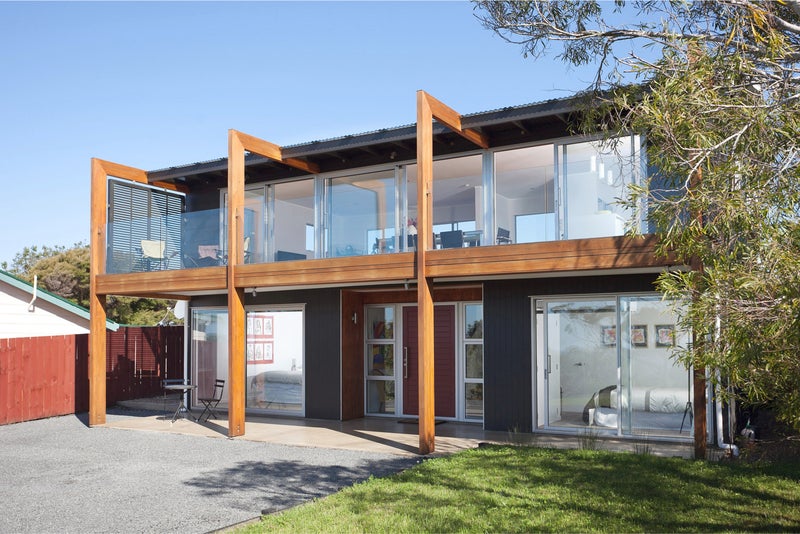 31 Hauraki Road, Oneroa, Waiheke Island - Carousel 1