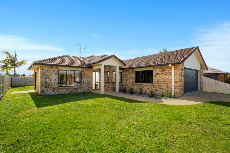 34 Arabian Drive, Papamoa Beach, Papamoa - Carousel 1