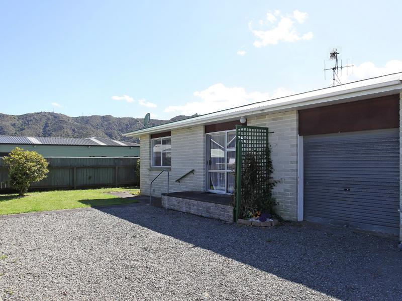 2/284 Wellington Road, Wainuiomata, Lower Hutt - Carousel 2