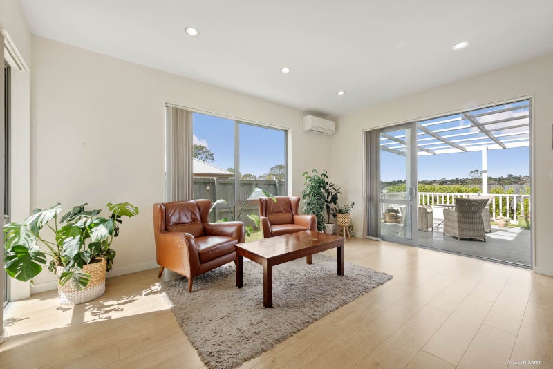 6 Irongate Avenue, Ranui, Auckland - Carousel 2