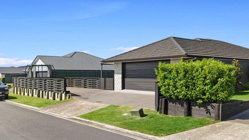 11 Waghorn Street, Pyes Pa, Tauranga - Carousel 14