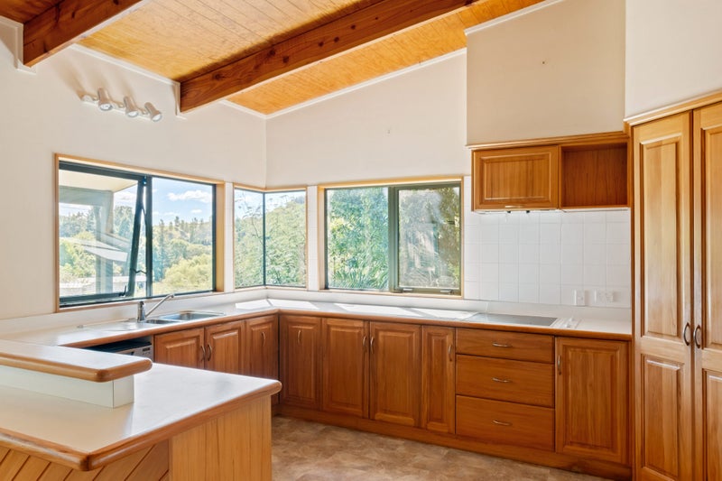 14 Heatherlea Street, Outer Kaiti, Gisborne - Carousel 2