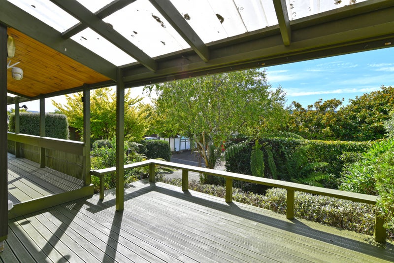 22 Seymour Grove, Kingsley Heights, Upper Hutt - Carousel 24