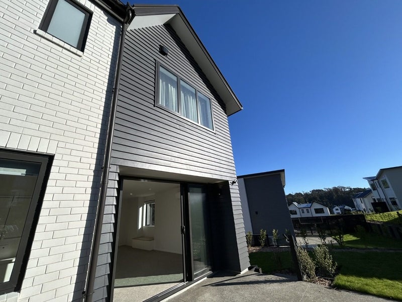 81 Holystone Road, Whitby, Porirua - Carousel 20