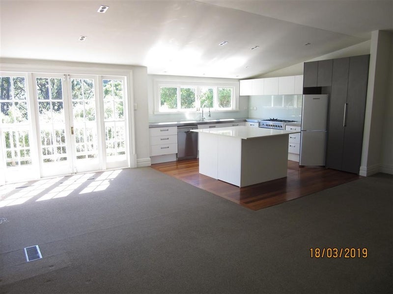 9 Hanover Street, Wadestown, Wellington - Carousel 1