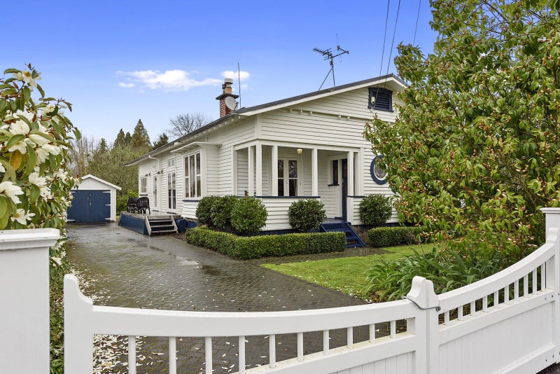 18 Bettina Road, Fairfield, Hamilton - Carousel 1