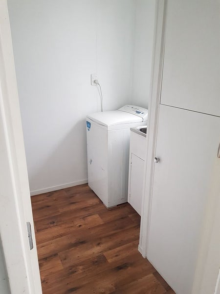 24 Halifax Street, Kingston, Wellington - Carousel 12