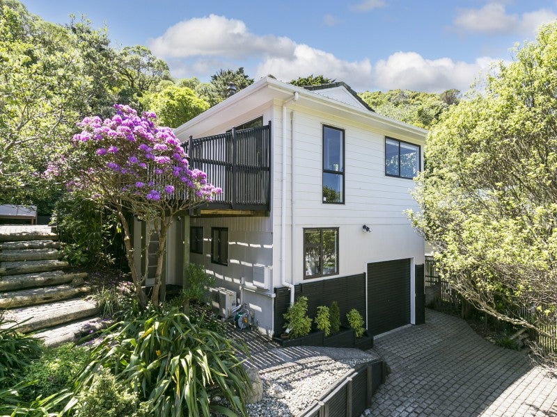 108 Awarua Street, Ngaio, Wellington - Carousel 1