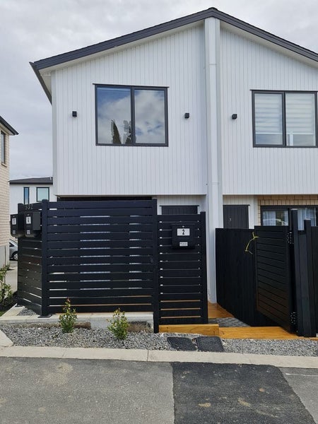 2/532 Glenfield Road, Glenfield, North Shore City, Auckland - Carousel 1
