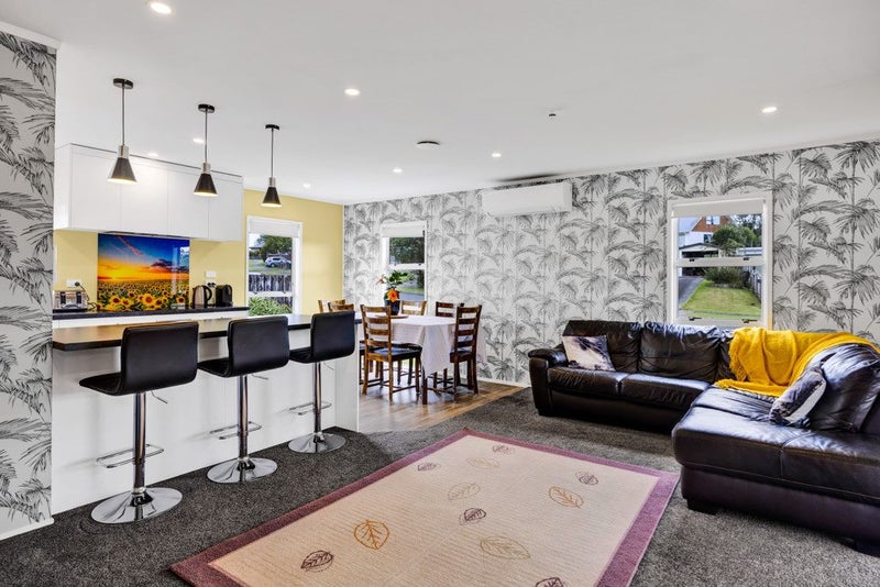 9 Virginia Place, Whalers Gate, New Plymouth - Carousel 1