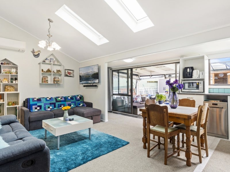 5B Manson Street, Gate Pa, Tauranga - Carousel 1