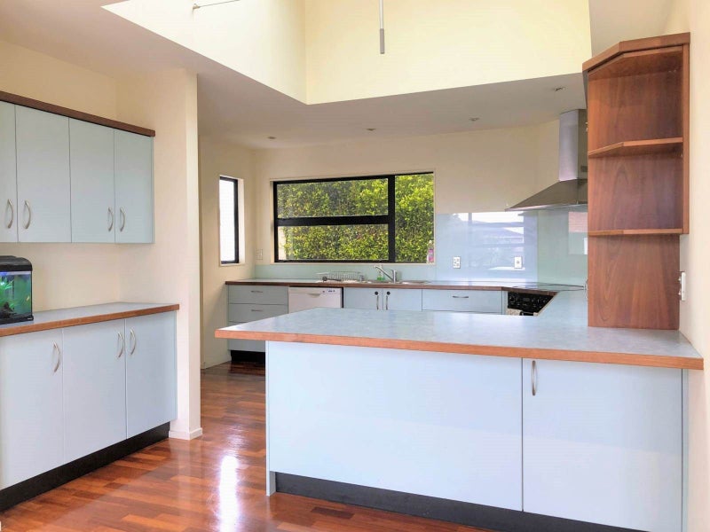 15A Appleyard Crescent, Meadowbank, Auckland - Carousel 2