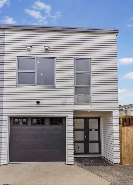 14D La Perouse Street, Botany Downs, Auckland - Carousel 25