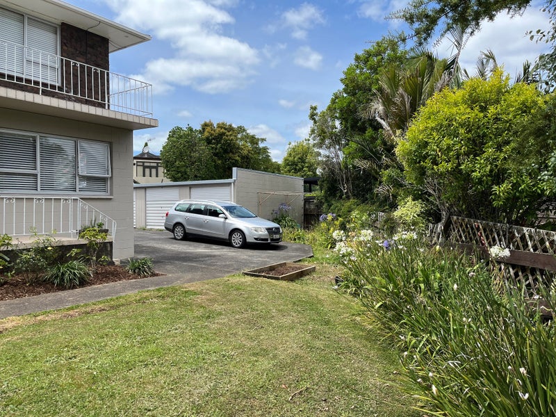 4/3 Rarangi Road, St Heliers, Auckland - Carousel 2