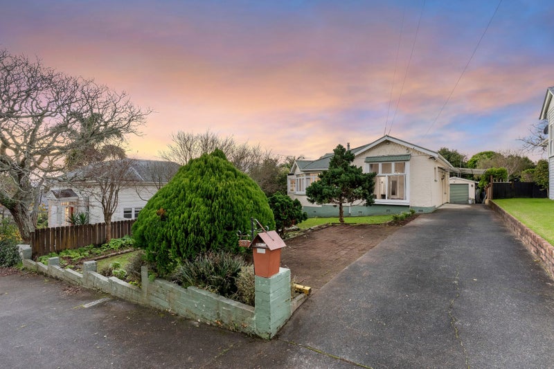 29 Springfield Road, Morningside, Auckland - Carousel 2