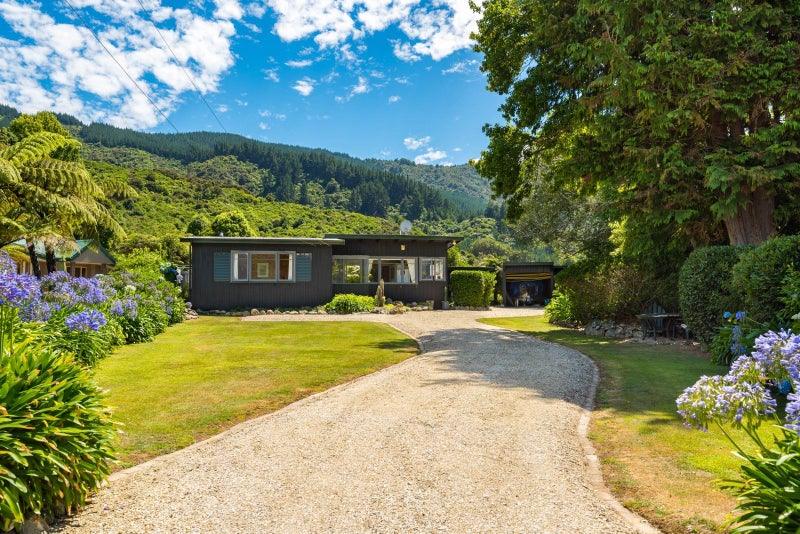 347 Anakiwa Road, Picton - Carousel 27