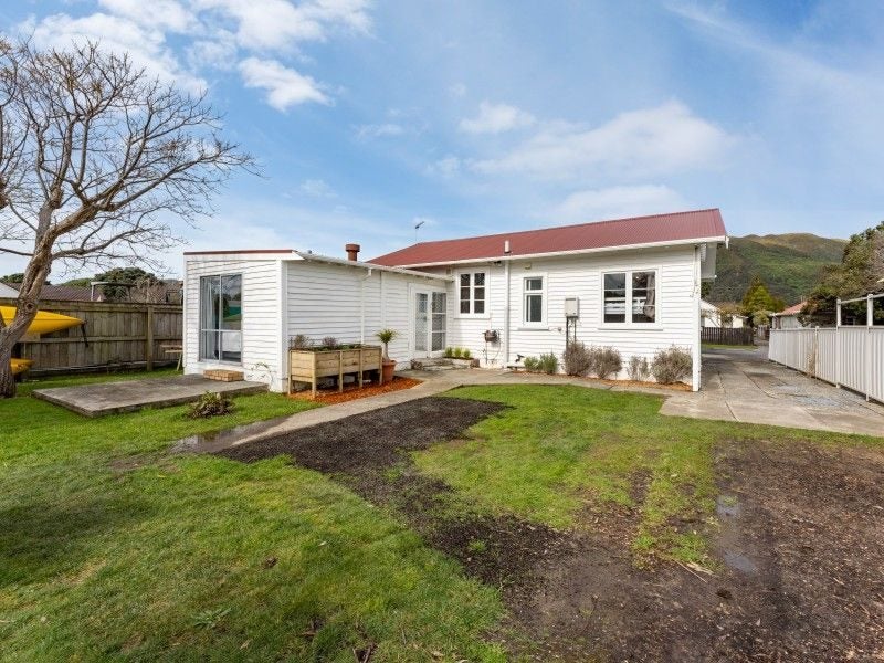 13 Brook Street, Waiwhetu, Lower Hutt - Carousel 23