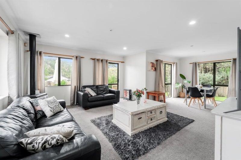 4/31 Roanoke Way, Albany, Auckland - Carousel 2