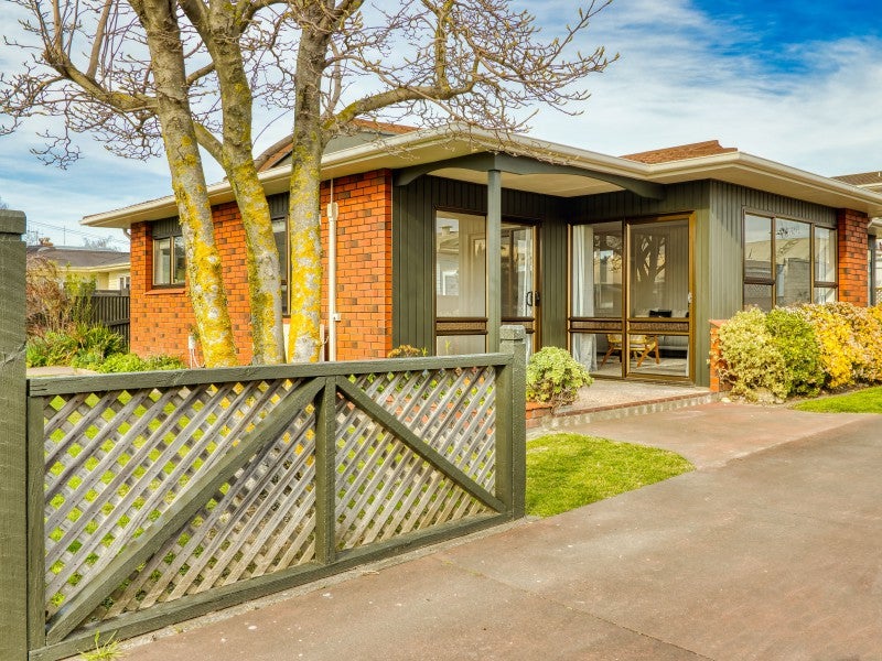 1/12 Avenue Road, GREENMEADOWS, NAPIER - Carousel 1