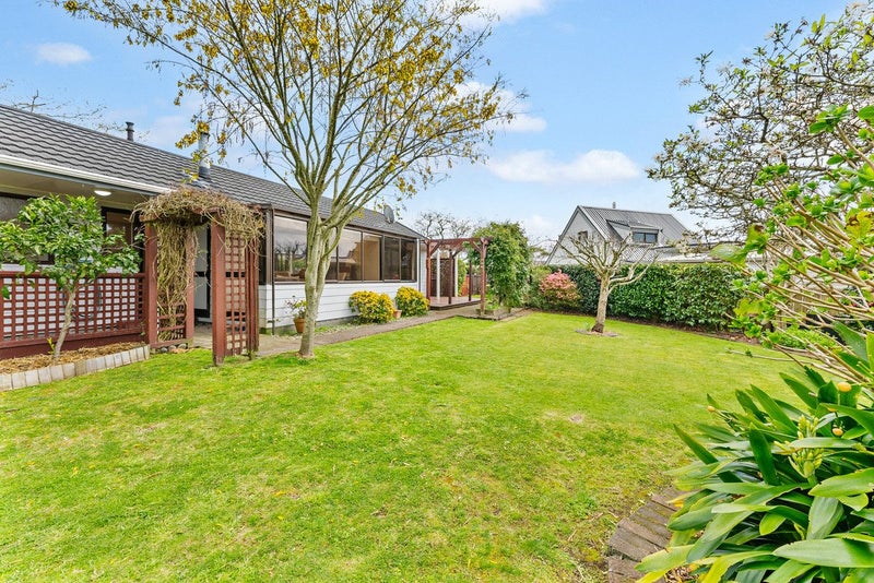 7 Kaitake Place, Oakura, Oakura - Carousel 2