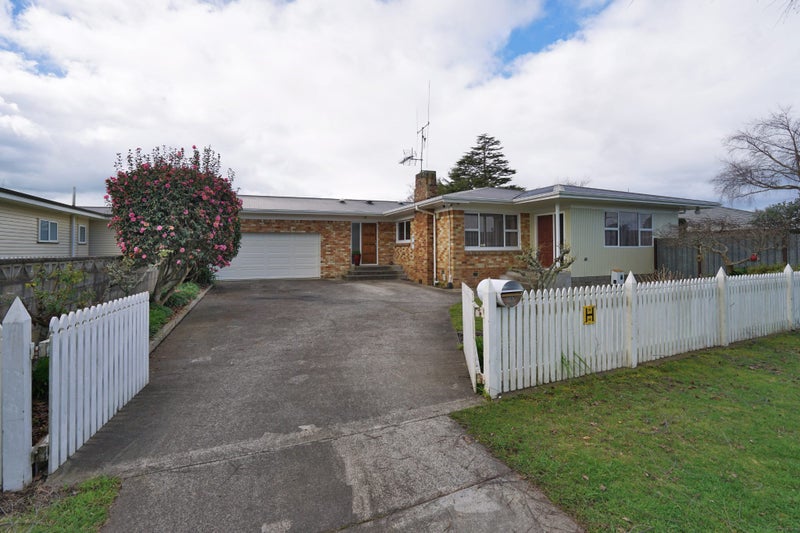 2 Dover Road, St Andrews, Hamilton - Carousel 1