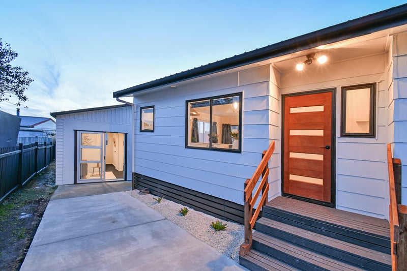 1/14 Hatherley Place, Clendon Park, Auckland - Carousel 2