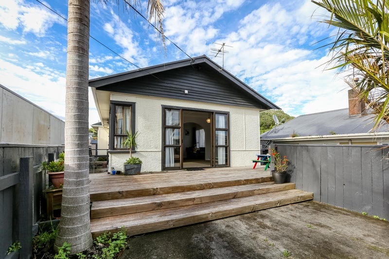 63 Breakwater Road, Moturoa, New Plymouth - Carousel 1
