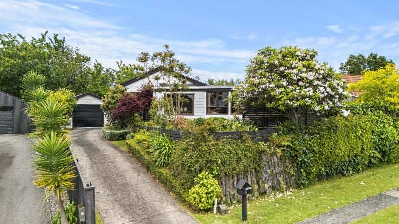 6 Honnor Place, Hurdon, New Plymouth - Carousel 1