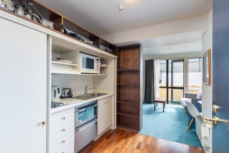 9D/33 Hunter Street, Wellington Central, Wellington - Carousel 2