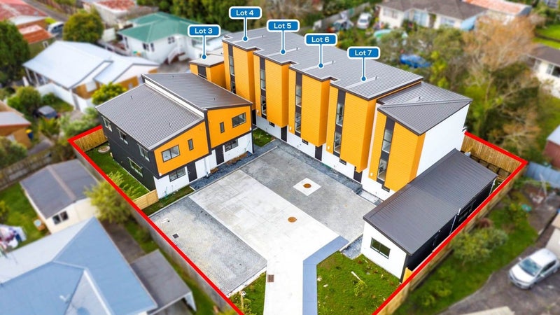 3/10 Orchid Place, Te Atatu South, Auckland - Carousel 1