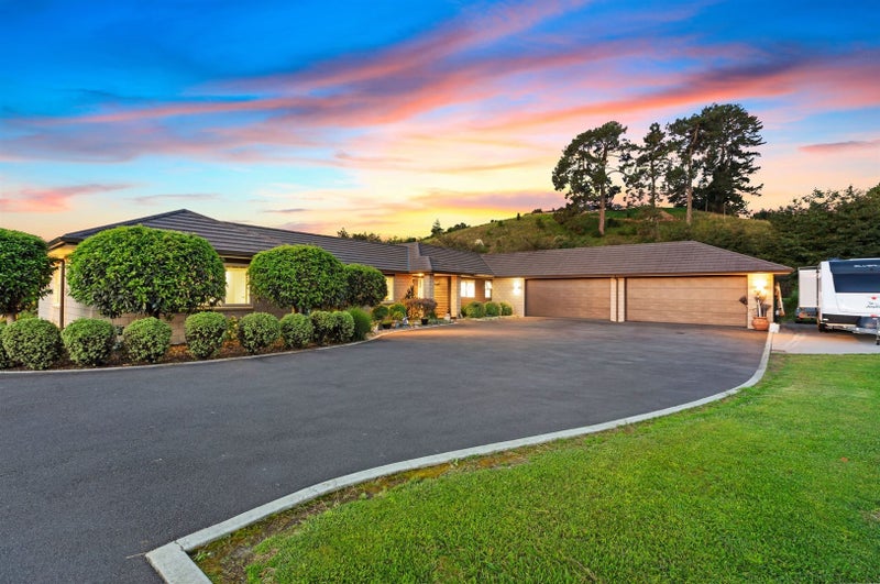 130R PHILLIPS DRIVE, Tauranga - Carousel 1