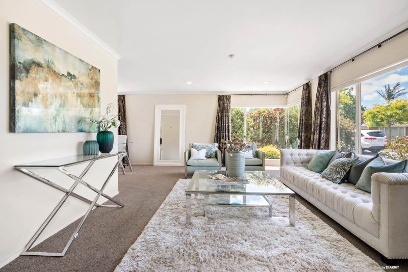 2 Uldale Place, Northpark, Auckland - Carousel 2