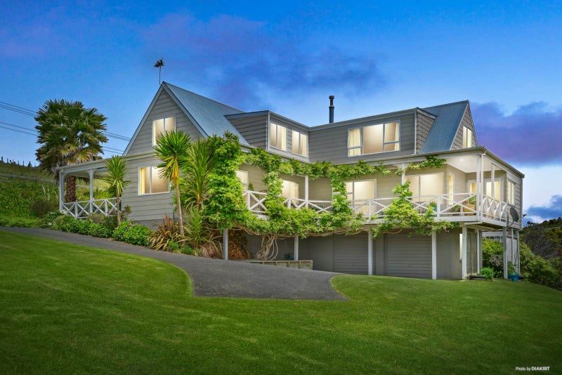 135 Hillcrest Road, Hatfields Beach, Orewa - Carousel 1