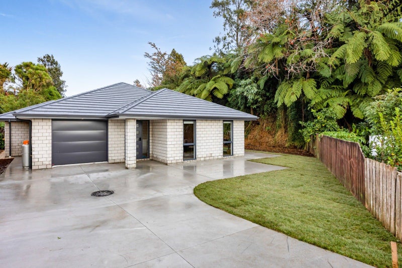 10A Winstone Place, Highlands Park, New Plymouth - Carousel 1