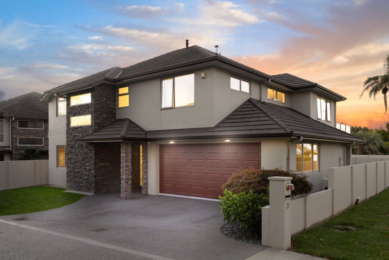 21 Dalethorpe Avenue, Fairfield, Hamilton - Carousel 2