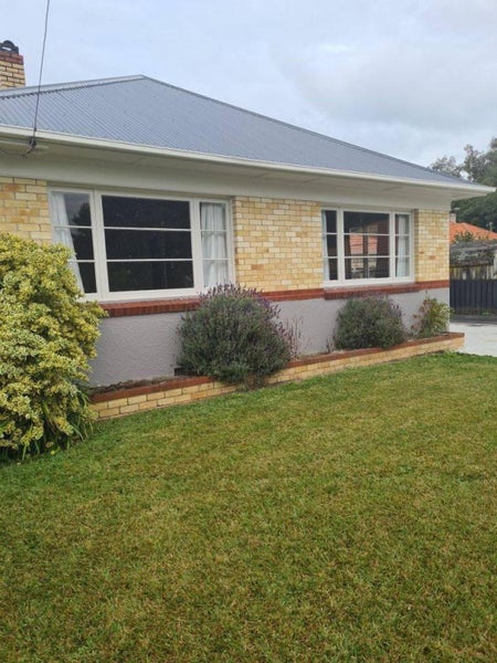 4 Pearsons Avenue, Claudelands, Hamilton - Carousel 1