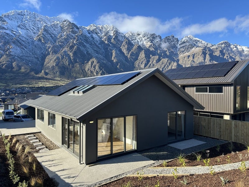 10 Friesian Close, Jacks Point, Queenstown - Carousel 1