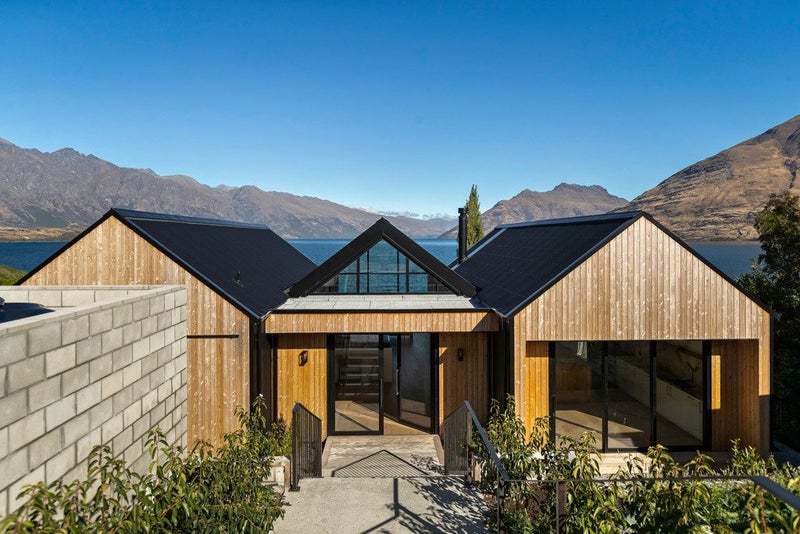 66 Cedar Drive, Kelvin Heights, Queenstown - Carousel 2