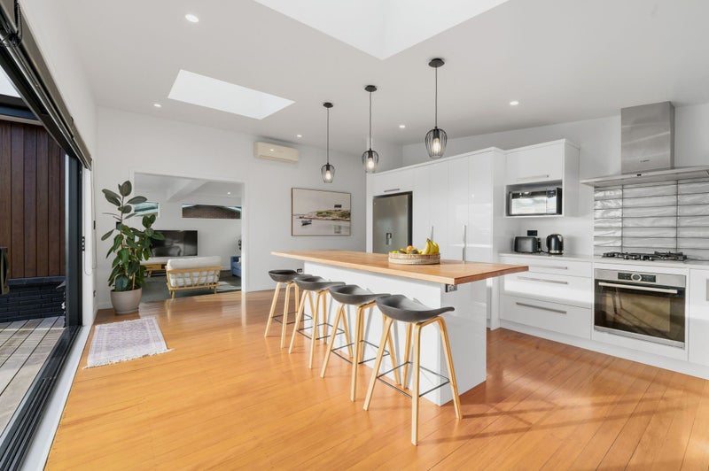 28 Kakanui Avenue, Hillcrest, Hamilton - Carousel 2