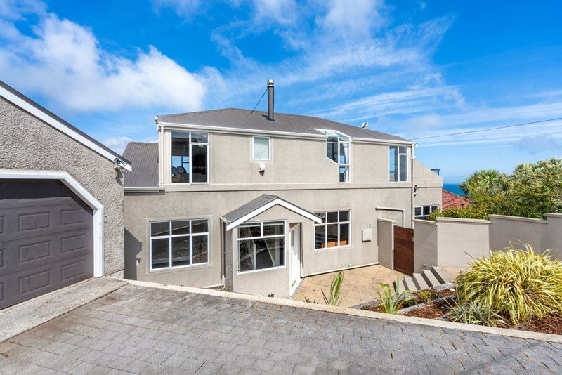 16 Hunt Street, Andersons Bay, Dunedin - Carousel 1