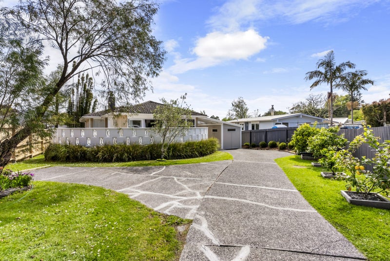 18 Aplin Place, Birkdale, Auckland - Carousel 1