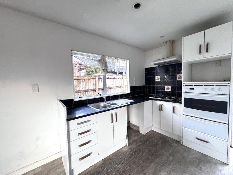 70A Pah Road, Papatoetoe, Auckland - Carousel 1