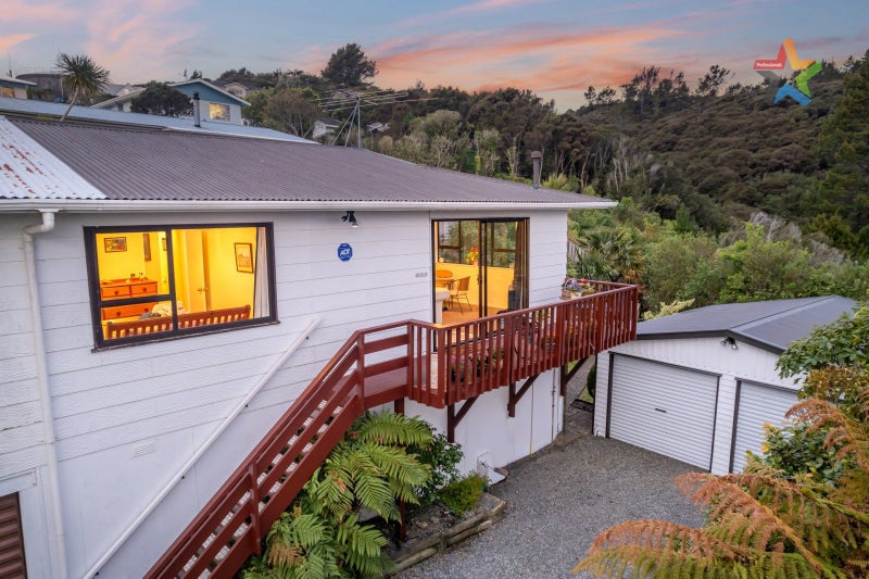 2/96 Lord ST, Stokes Valley, Lower Hutt - Carousel 2