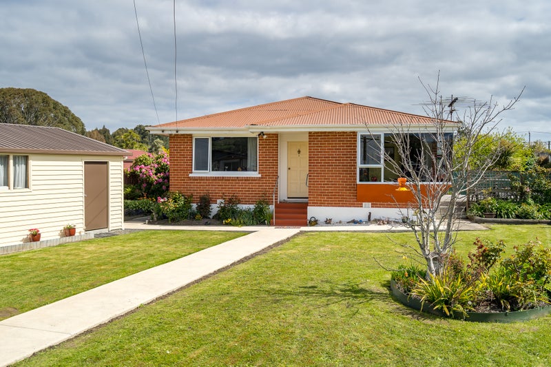 4 Vampire Road, Waldronville, Dunedin - Carousel 1